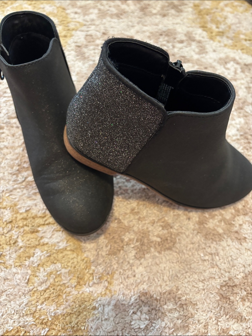 Cat & Jack Black Ankle Boots with Glitter Heel Accent